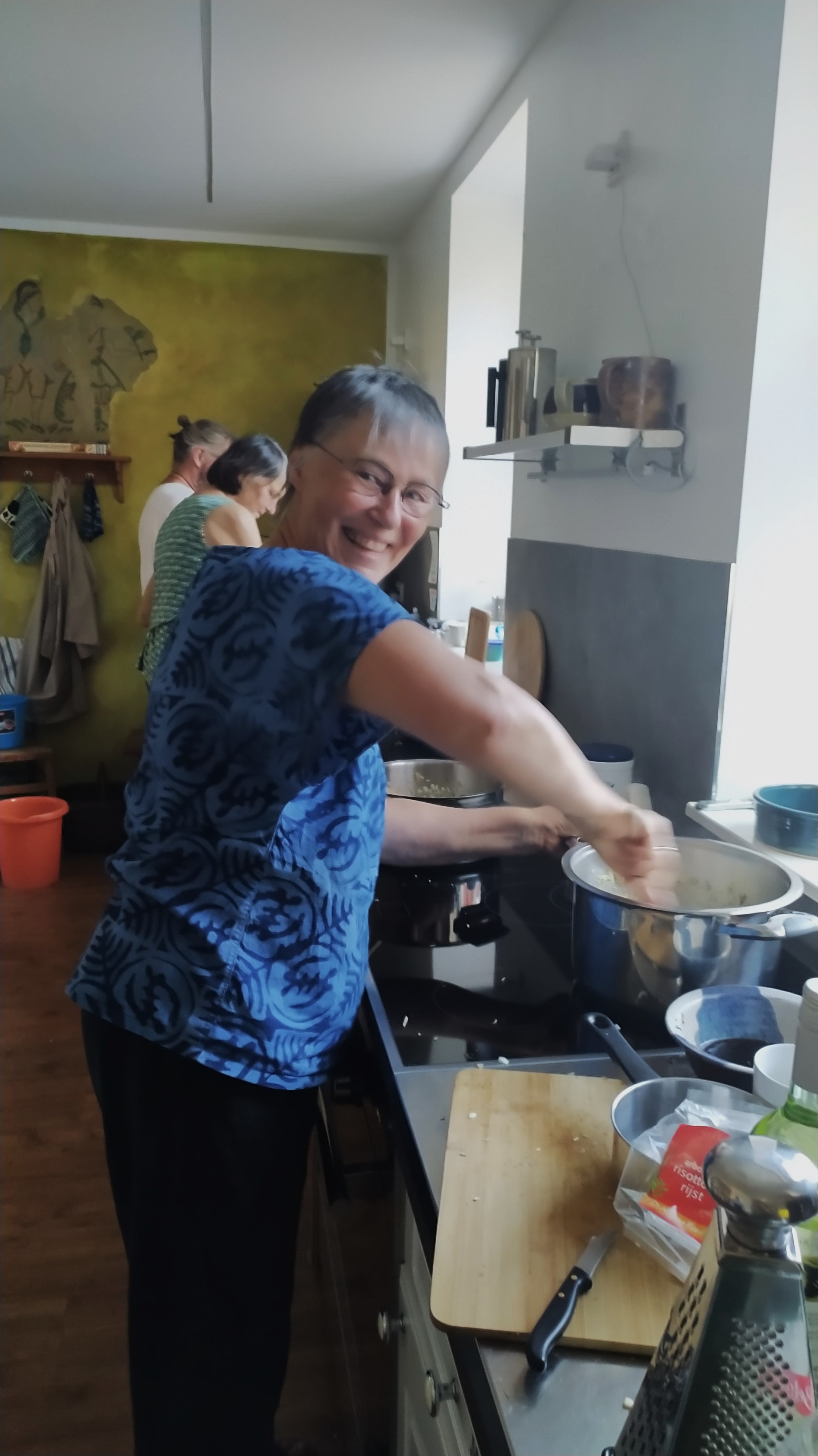 kochen in der Gemeinschaftsküche